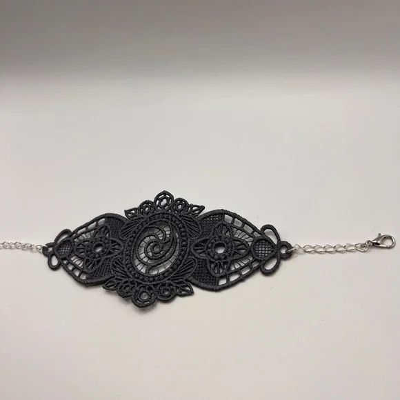 Handmade Gray Lace Bracelet - Picture 4 of 5